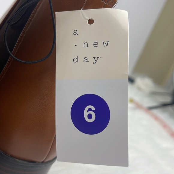 Brown boots - Picture 6 of 6